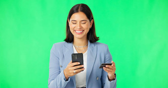 业务女人电话信贷卡绿色屏幕在线购物电子商务购买工作室背景快乐女智能手机事务银行金融模型