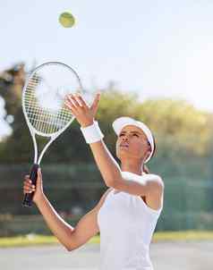 网球游戏户外体育女人培训能源体育运动竞争行动法院夏天动机专业事件运动员球员玩服务锻炼