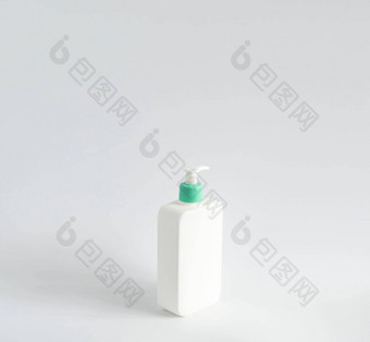 白色未打上烙印的自动售货机洗发水过来这里肥皂瓶孤立的白色背景<strong>化妆品包装</strong>模型复制空间
