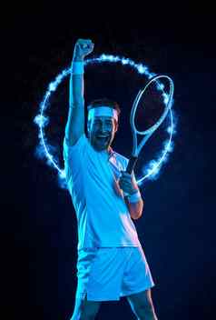 网球球员球拍下载照片网球球员霓虹灯发光做广告体育事件体育押注在线移动应用程序