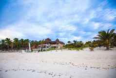 风景如画的bungalow-hotel热带海滩墨西哥图伦