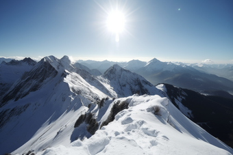 高耸入云的<strong>雪山</strong>冰山高峰