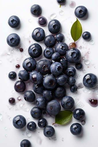 新鲜的蓝莓水果<strong>叶子</strong>