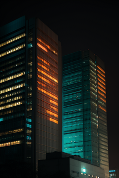 高楼大厦夜晚的灯光摄影图16