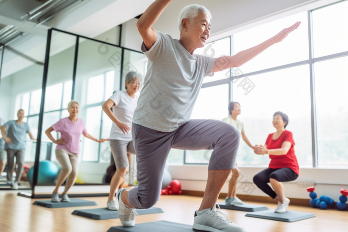 老年健身房快乐锻炼老年人老年活动