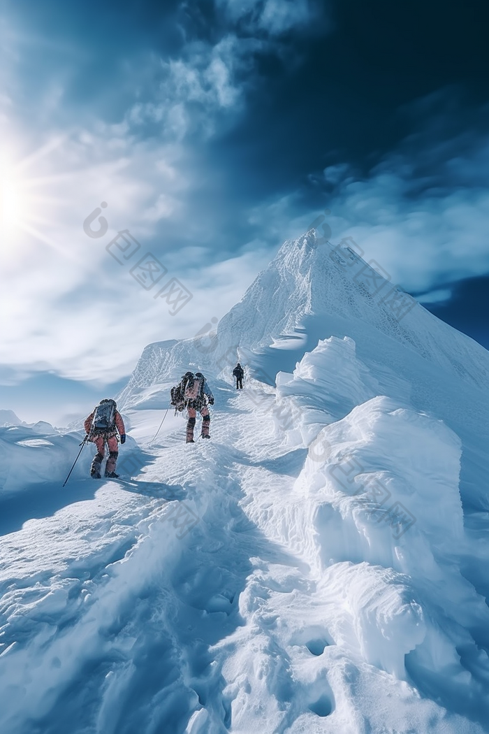 雪山徒步攀爬旅行寒冷