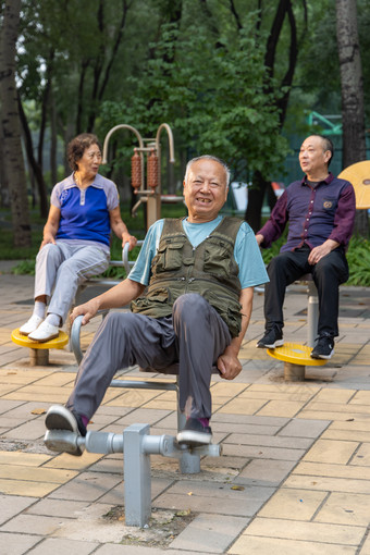 老年人老年人老年女人休闲活动休闲生活拍摄