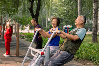 老年人老年人爱运动装健康生活方式镜头