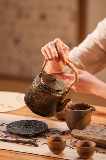 茶道青年女人陶瓦器中国文化摄影场景