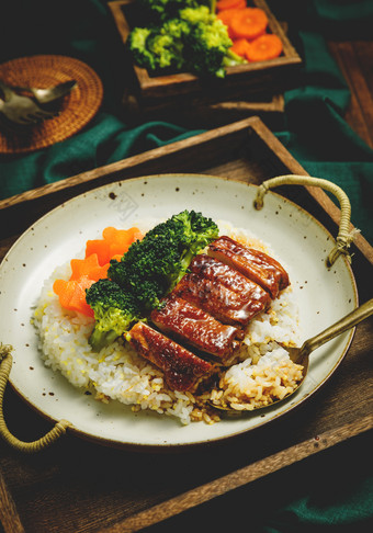 鳗鱼饭中国风味