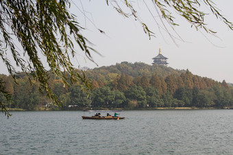 浙江省杭州<strong>西湖雷峰塔</strong>行动摄影