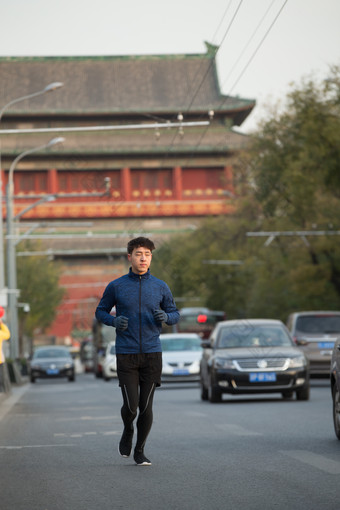 青年男人慢跑锻炼个性<strong>街景</strong>摄影