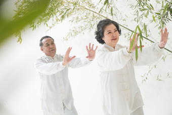 老年人锻炼竹子女人摄影