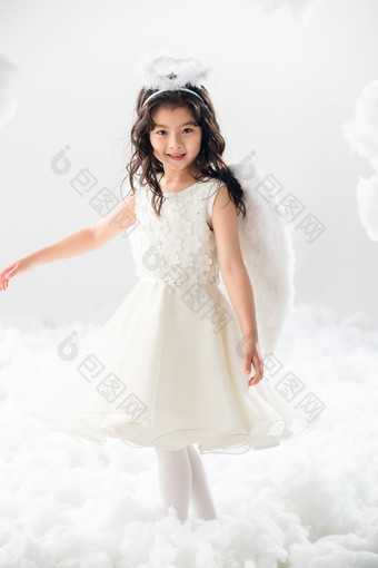 小天使女孩幸福图片视觉效果摄影图