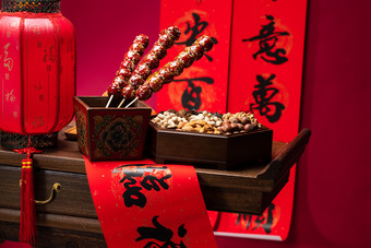 新年灯笼坚果传统节日红色背景拍摄