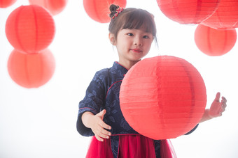 女孩过年裙子幸福漂浮