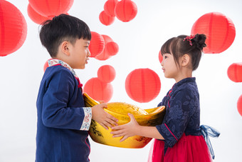 春节女孩元宝吉祥摄影镜头