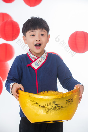 春节站着儿童可爱的灯笼高清图片