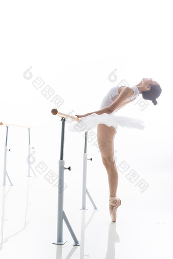 芭蕾美女青年女人垂直构图非凡的镜头