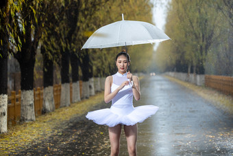 跳芭蕾舞美<strong>女裙</strong>子水平构图锻炼摄影图