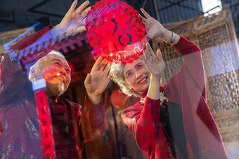 老年夫妇福字女人庆祝