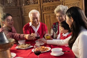 年夜饭家庭祖母老年夫妇摄影