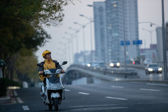 外卖员服务电动自行车<strong>奋斗</strong>素材