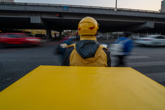 外卖<strong>员</strong>送餐城市道路活力