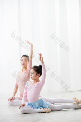 舞蹈教师女孩青年人教成长