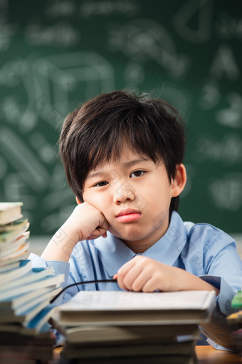 小学生小学生教室镜头实拍