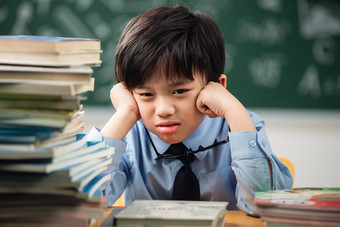 小学生小学生书本课堂相片