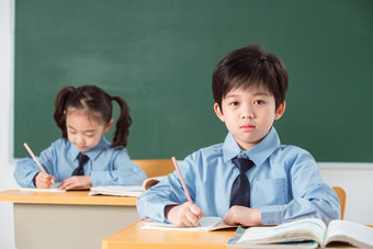 小学生做作业智慧学龄儿童素材