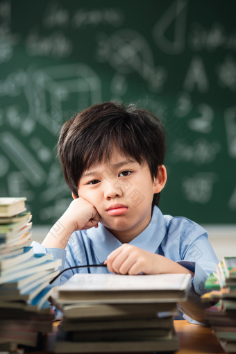 小学生小学生书本天真