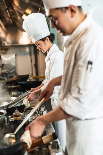 厨师烹饪餐饮信心摄影图