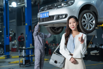 顾客对汽车保养维修服务表示认可中国人