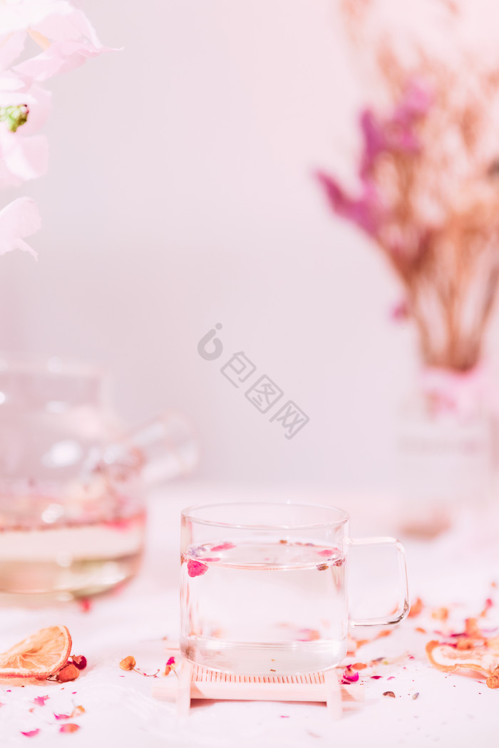透明花茶水杯高清背景图片