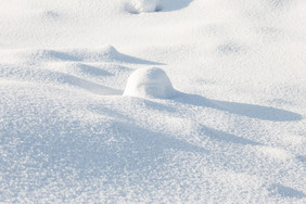 自然雪地纹理坑坑包包背景图案