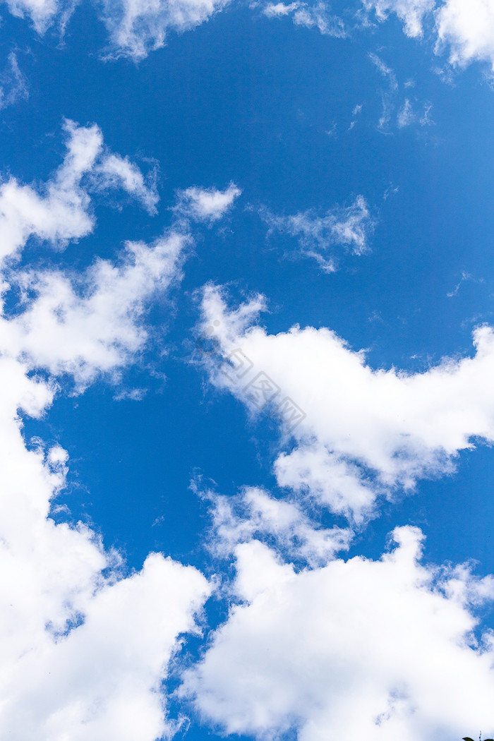 蓝天白云明亮的阳光云层图片