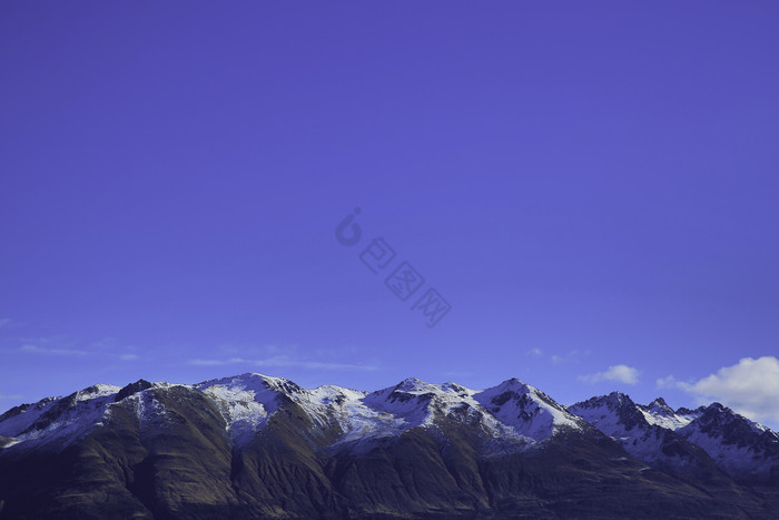 classicblue蓝色雪山初春风景图片