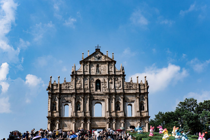 澳门八景地标大三巴牌坊蓝色天空摄影图图片