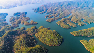 航拍山区湖泊水库