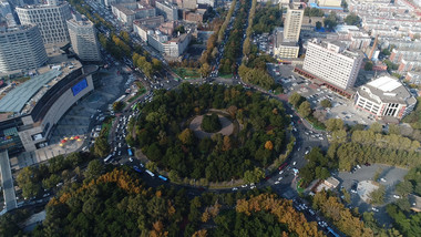 航拍长春地标新民广场秋景视频