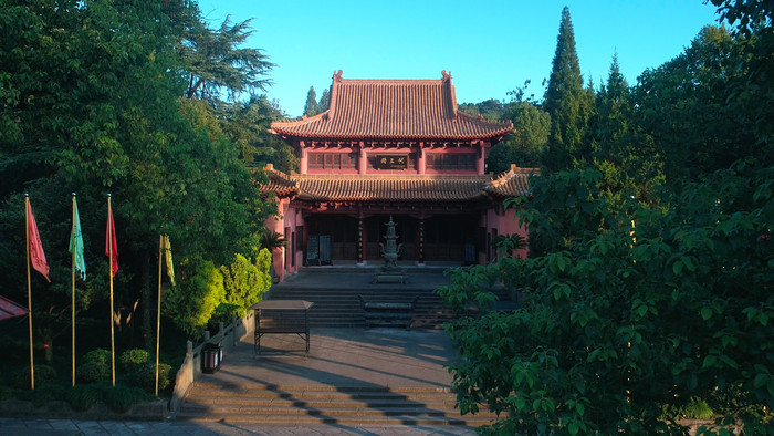 航拍杭州市临安区钱王陵园