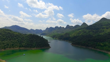 航拍湖泊水库风光视频