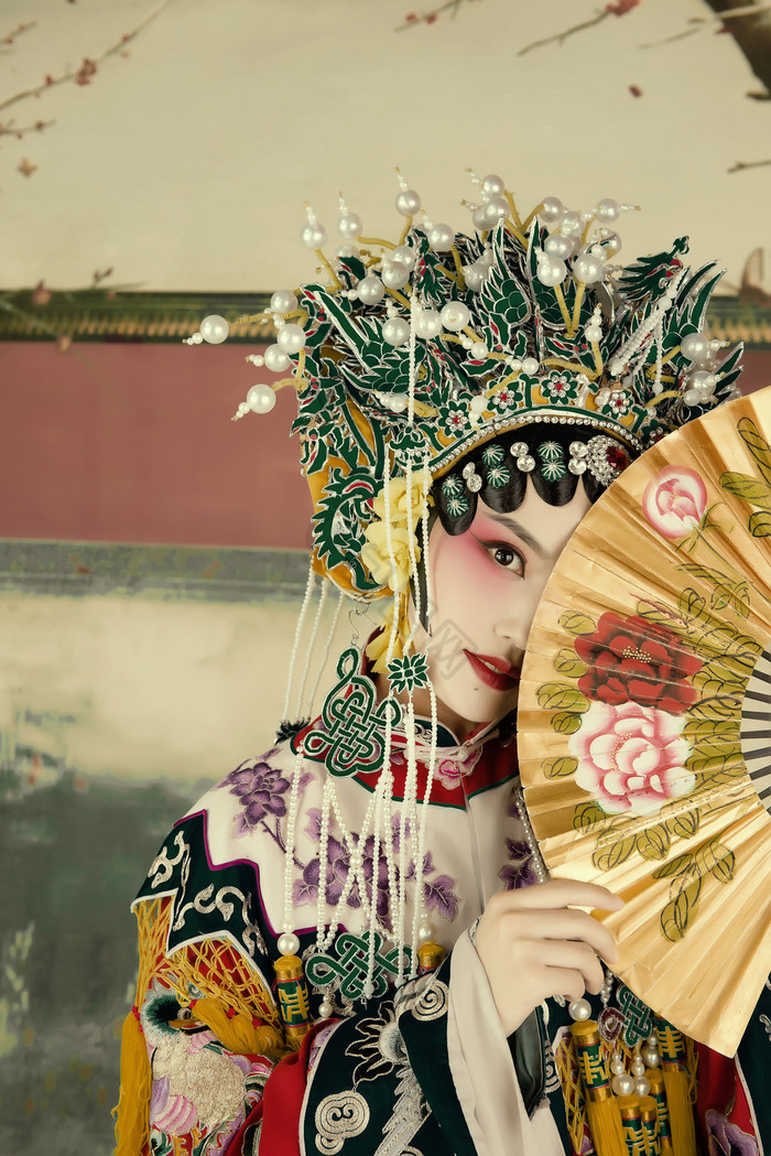 传统京剧花旦中国风美女扇子图片