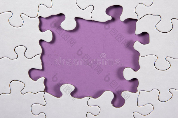 紫色背景拼图