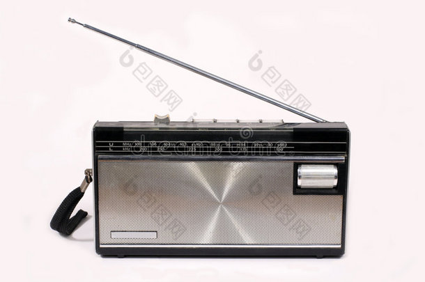 复古便携式收音机