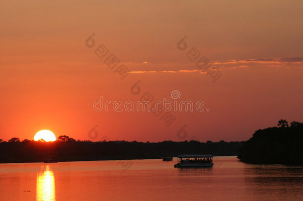 津巴布韦赞比西河上的日落