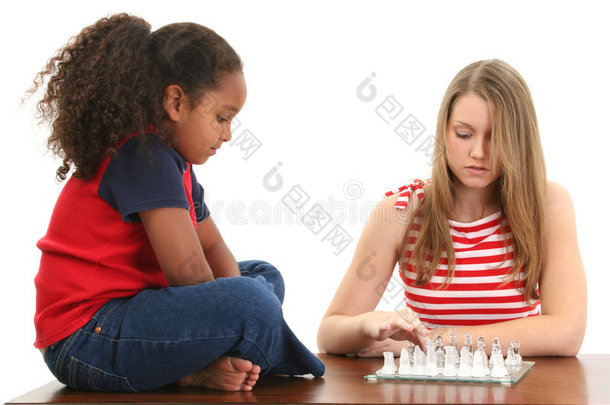 女孩下棋