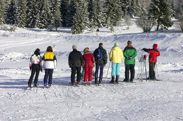 滑雪者和教练
